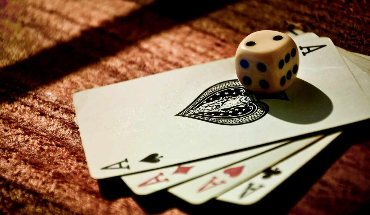 Board Games: what not to forget when camping