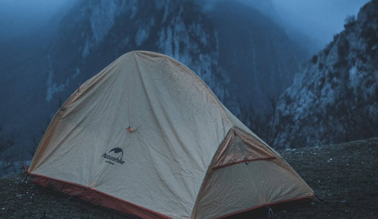 You are currently viewing Cabin Tent vs Dome Tent – Which Style Is Better?