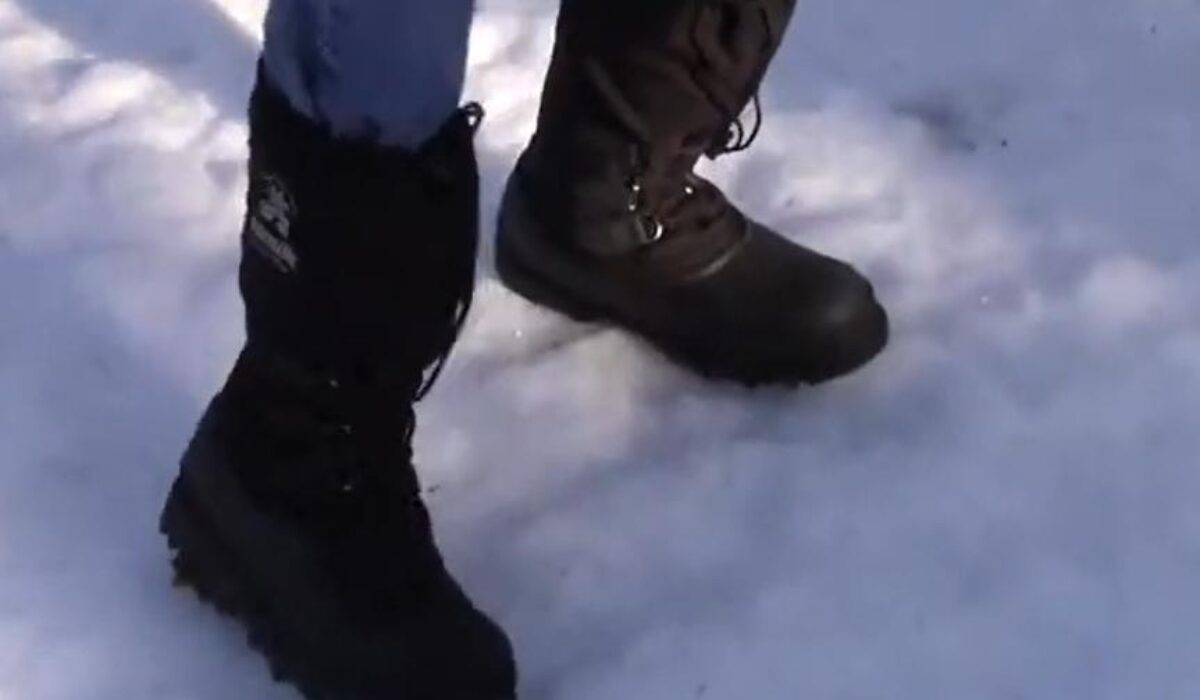 Snow Boots vs Hiking Boots: Winter’s Footwear Showdown