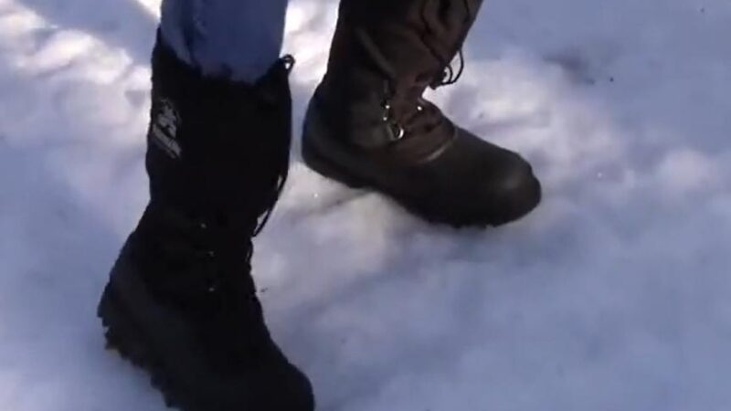 Snow Boots vs Hiking Boots: Winter’s Footwear Showdown