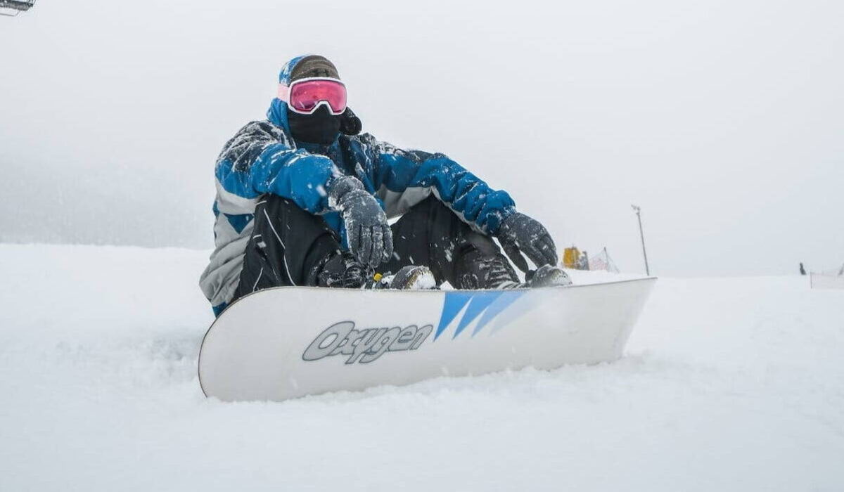 Splitboard vs Snowboard: Your Guide to Backcountry Bliss