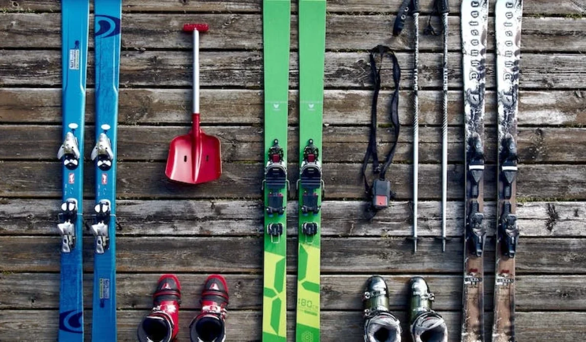 Beginner vs Intermediate Skis: Shred the Slopes ⛷️❄️