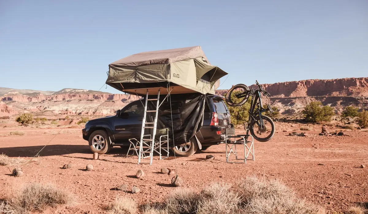 Car camping tent made out of cotton fabric